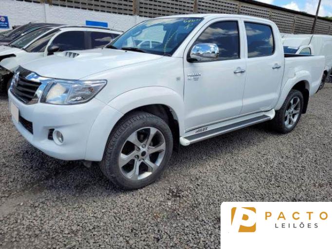 TOYOTA HILUX CD 14/14